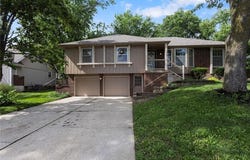 11706 E 62nd Terrace, Kansas City, MO 64133