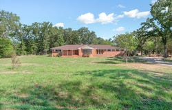 609 E Dewey Street, Malakoff, TX 75148