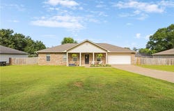 431 Ray LN, Alma, AR 72921