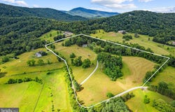 72 CHRISTMAS TREE Lane, WASHINGTON, VA 22747