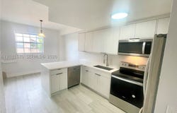 77 E 4th St, Hialeah, FL 33010