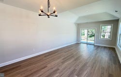 5 FIRESIDE Circle, COLUMBUS, NJ 08022