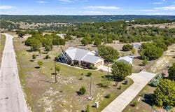 560 Saddle Ridge Drive, Bertram, TX 78605