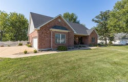 1114 Springbrook Park Drive, Farmington, MO 63640