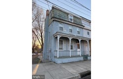 526 YORK Street, BURLINGTON, NJ 08016