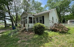 204 State Route 25, Bloomfield, MO 63825