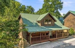 620 Chickasaw Gap Way, Pigeon Forge, TN 37863