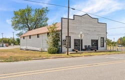 413 W Batte St, Cameron, TX 76520