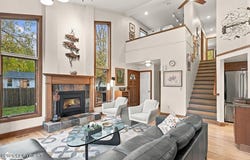 3622 W 41st Avenue, Anchorage, AK 99517