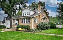426 S Hill Avenue, Elmhurst, IL 60126