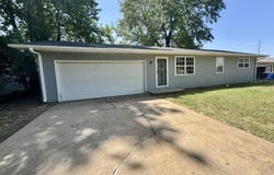 2908 W Scott Street, Springfield, MO 65802