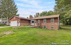 6879 Ivanrest Avenue SW, Byron Center, MI 49315