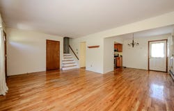 87 Central Park Road, Plainview, NY 11803