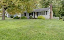 10 Meadowlark Road, Enfield, CT 06082