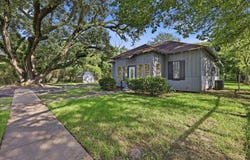 1203 W Cypress, Orange, TX 77630