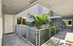 4240 Laurel Canyon Blvd, Studio City, CA 91604