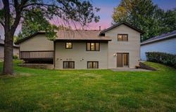 330 NW Shady Ridge Road NW, Hutchinson, MN 55350