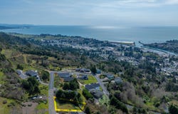 98010 Crown Terrace Rd, Brookings, OR 97415