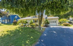 40 Caroline Drive, Rochester, NY 14624