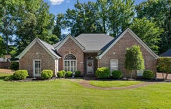 8217 THORNE Dr, Bartlett, TN 38002