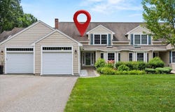 10 Shiretowne Common Drive, Kennebunk, ME 04043
