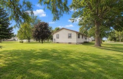 10419 Hampton Drive, Rock Falls, IL 61071