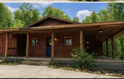 495 Bear Hollow Rd, Oneida, TN 37841