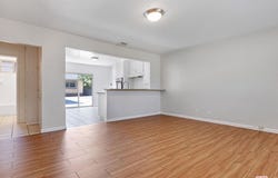 521 S Oak St, Inglewood, CA 90301