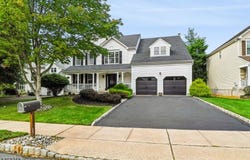 36 Bluebird Way, Raritan Boro, NJ 08869-1028