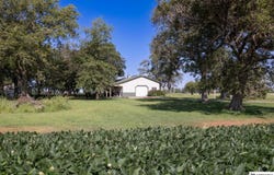 691 N 12th Road, Palmyra, NE 68418