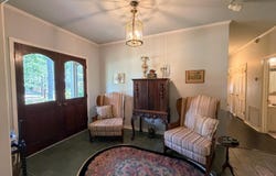 1319 Pinecrest Dr, Tupelo, MS 38804