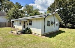300 W Commerce Street, Hartford, AL 36344