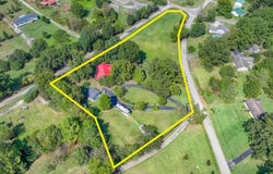 8820 Trout Rd, Mascot, TN 37806