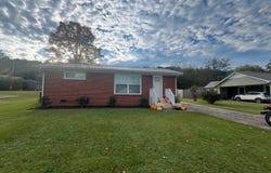 616 S Main St, Waynesboro, TN 38485