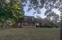20305 Country Club Drive, Catlettsburg, KY 41129