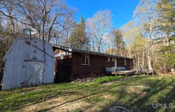 7122 MAPLE GROVE ROAD, MUNISING, MI 49862