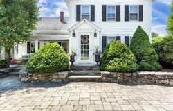 1322 Pond St, Franklin, MA 02038