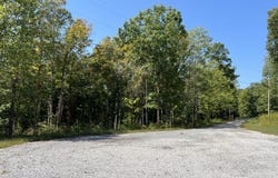 restful run rd lot: 25, Nancy, KY 42544