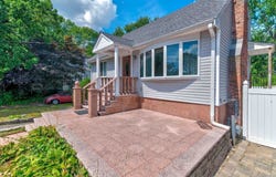 63 Dickerman Ln, Braintree, MA 02184