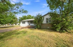 1408 E Cherry Street E, Cushing, OK 74023