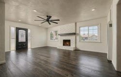 1921 N 11th Avenue, Hanford, CA 93230