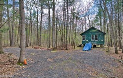 122 Kitty Harker Road, Dingmans Ferry, PA 18328