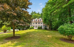 2 Chapman Way, Exeter, NH 03833