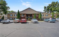 706 Brighton Point, Sandy Springs, GA 30328