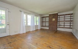 413 Ecchappe Ln, Louisville, KY 40118