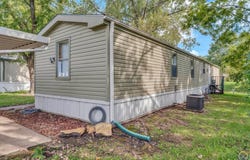 213 SE 47th ST, Topeka, KS 66609