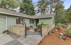 14211 SE 14TH St, Vancouver, WA 98683