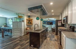 895 Cc Land Rd, Eastpoint, FL 32328