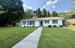 114 Orchard Dr, Narrows, VA 24124
