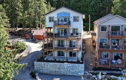 109 W Lakeview Blvd, Priest River, ID 83856